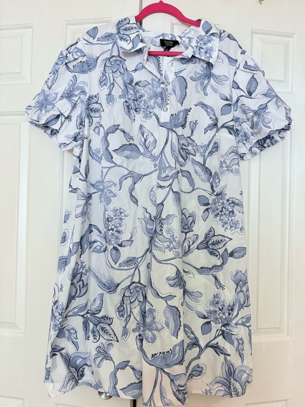 NEW- MSK Blue Floral puff sleeve dress